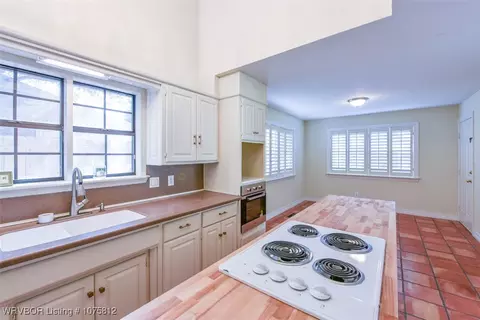 Kitchen - 3104 Canongate, Fort Smith, AR 72908 photo 2 of 3