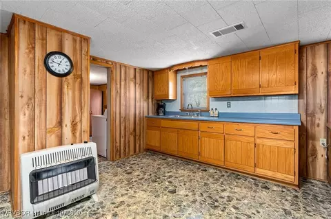 Kitchen - 716 E Adams Ave, Midland, AR 72945 photo 1 of 1