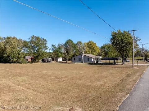Exterior - 716 E Adams Ave, Midland, AR 72945 photo 4 of 6