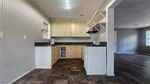 Other - 907 Maple Ave, Mena, AR 71953 photo 5 of 9