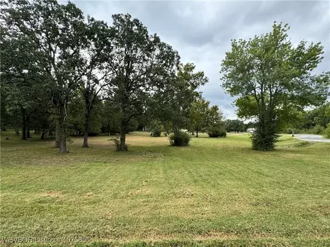 000 Country Club Rd, Poteau, OK 74953