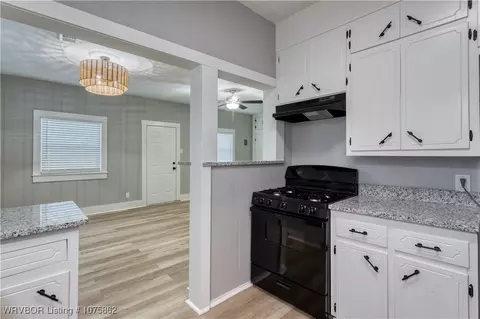 1020 38th St, Fort Smith, AR 72904 photo 9