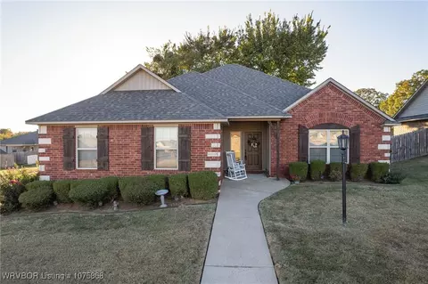 313 Skagway Ln, Barling, AR 72923