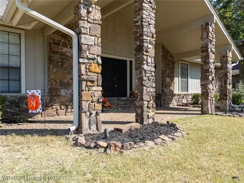 9909 Jenny Lind Rd, Fort Smith, AR 72908 photo 3