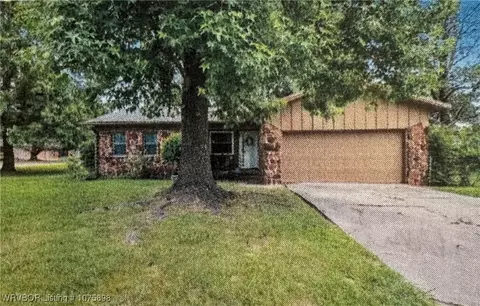 1101 S Owens Ave, Tahlequah, OK 74464