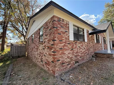 4618 S Q St, Fort Smith, AR 72903 photo 5