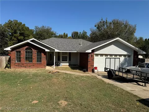 1118 Mitzi Ln, Van Buren, AR 72956