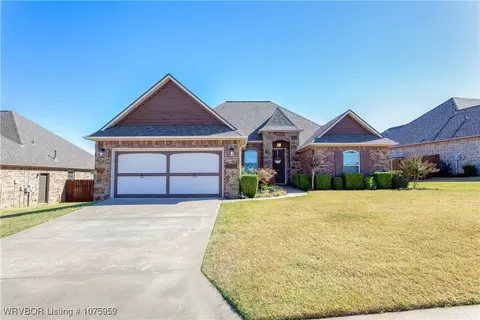 12105 Sapling Dr, Fort Smith, AR 72916