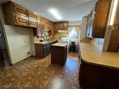 Kitchen - 1500 Highway 45, Fort Smith, AR 72916 photo 1 of 2
