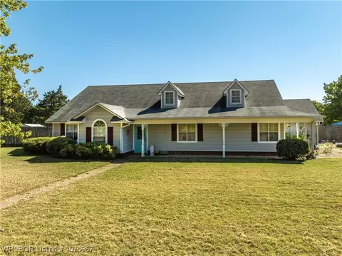 7026 Cardinal Dr, Van Buren, AR 72956