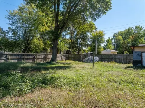 Exterior - 3204 27th St, Fort Smith, AR 72904 photo 6 of 10