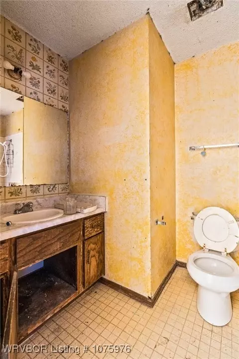 Bath - 3204 27th St, Fort Smith, AR 72904 photo 1 of 2