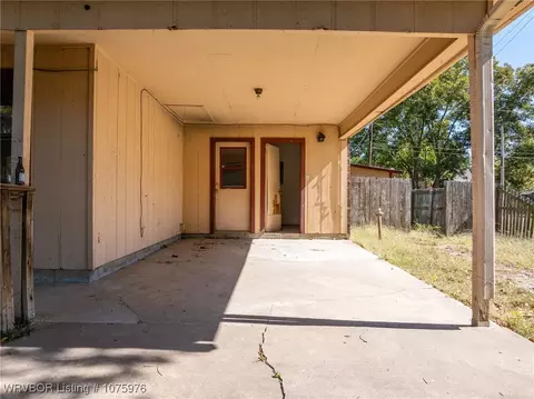 Exterior - 3204 27th St, Fort Smith, AR 72904 photo 3 of 10