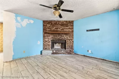 Living - 3204 27th St, Fort Smith, AR 72904 photo 2 of 3
