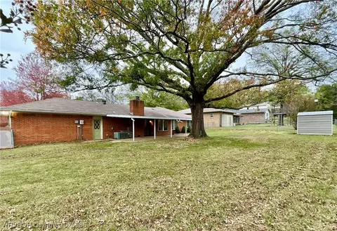 Exterior - 6400 Ellsworth Rd, Fort Smith, AR 72903 photo 6 of 7