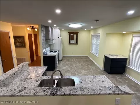 Kitchen - 6400 Ellsworth Rd, Fort Smith, AR 72903 photo 4 of 5