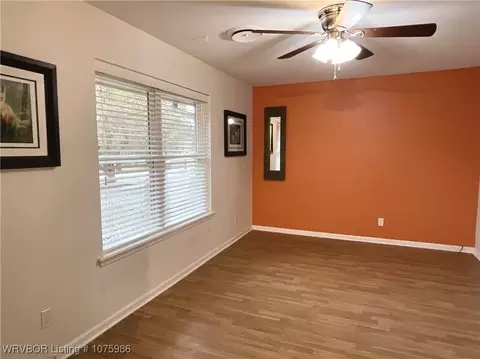 Living - 6400 Ellsworth Rd, Fort Smith, AR 72903 photo 3 of 4