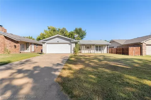 9213 Fresno St, Fort Smith, AR 72903