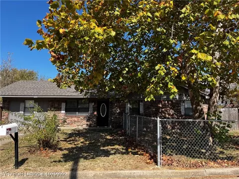 356 Grandstaff Ave, Waldron, AR 72958