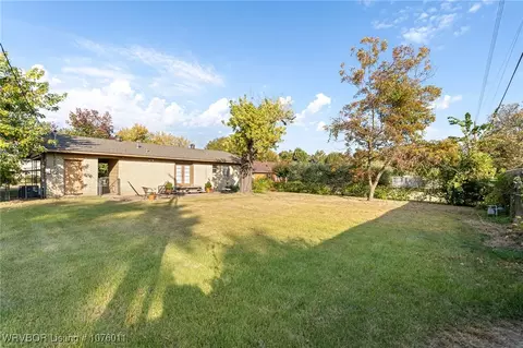 Exterior - 2905 S 36th St, Fort Smith, AR 72903 photo 3 of 10