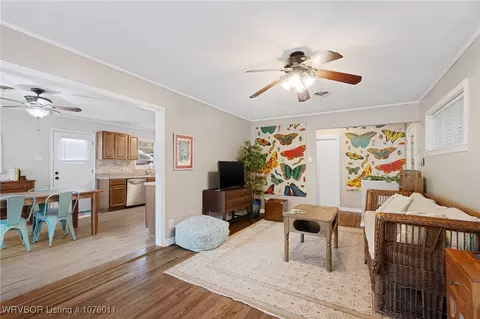 Living - 2905 S 36th St, Fort Smith, AR 72903 photo 2 of 2