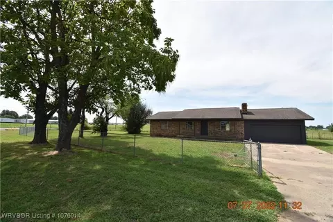 3190 W Cherokee Ave, Sallisaw, OK 74955