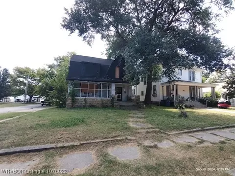 1122 N 14th St, Fort Smith, AR 72901