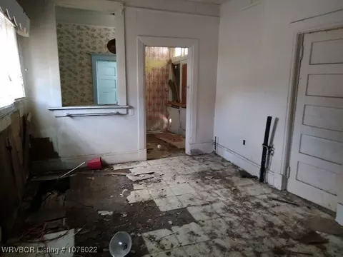 Entry Way - 1122 N 14th St, Fort Smith, AR 72901 photo 1 of 1
