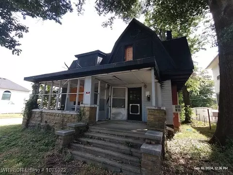Exterior - 1122 N 14th St, Fort Smith, AR 72901 photo 1 of 2