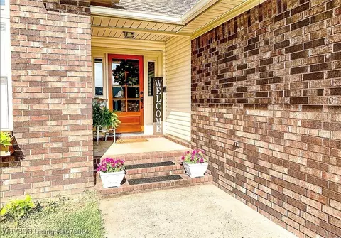 6005 Cedarlakes Cir, Lavaca, AR 72941 photo 2