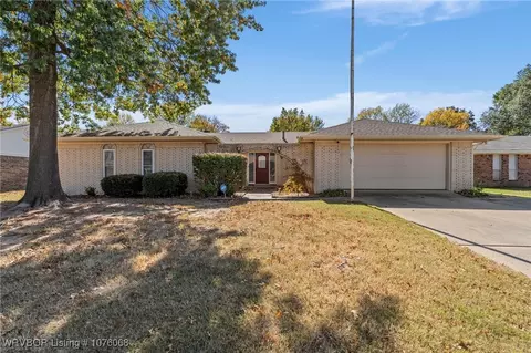 1400 Mesa Dr, Fort Smith, AR 72908