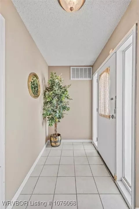 Entry Way - 1400 Mesa Dr, Fort Smith, AR 72908 photo 1 of 1