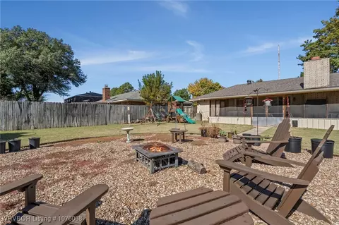 Exterior - 1400 Mesa Dr, Fort Smith, AR 72908 photo 9 of 10