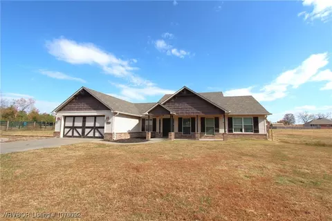 1608 Cason Bottoms Rd, Lavaca, AR 72941