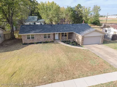 207 Baylor Cir, Fort Smith, AR 72908 photo 3
