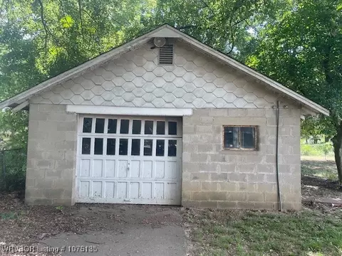 Exterior - 3516 Johnson St, Fort Smith, AR 72904 photo 5 of 5