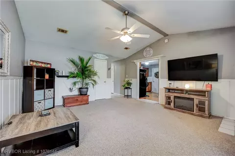 Entry Way - 129 Commanche Loop, Roland, OK 74954 photo 1 of 2
