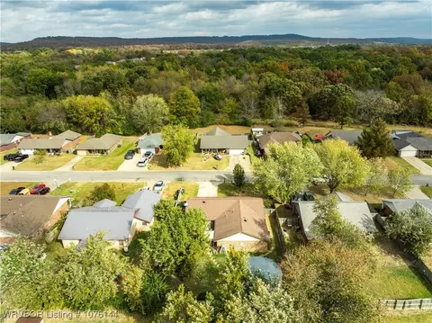 View/Area - 129 Commanche Loop, Roland, OK 74954 photo 2 of 2