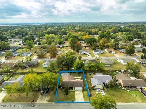 View/Area - 129 Commanche Loop, Roland, OK 74954 photo 1 of 2