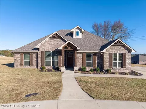 2626 Upland Dr, Van Buren, AR 72956