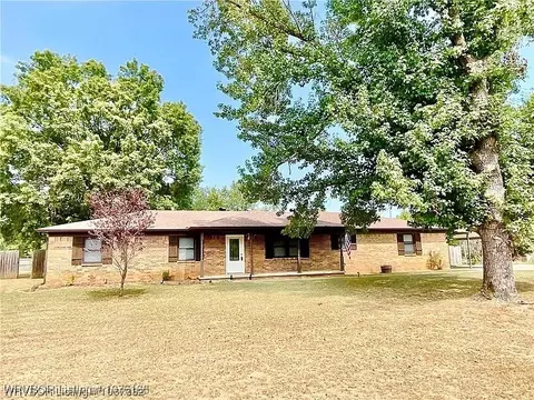 9101 S Howard Hill Rd, Fort Smith, AR 72916