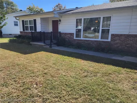 Other - 2906 Memphis St, Fort Smith, AR 72901 photo 2 of 7