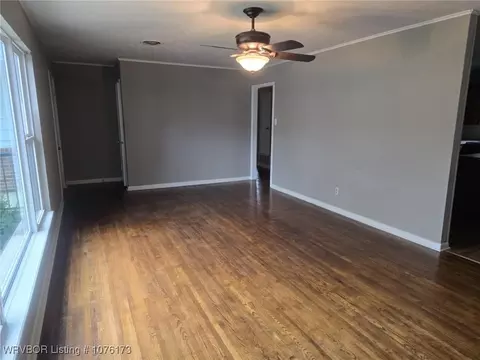 Living - 2906 Memphis St, Fort Smith, AR 72901 photo 2 of 3