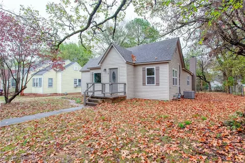 Exterior - 710 N 39th St, Fort Smith, AR 72903 photo 3 of 12