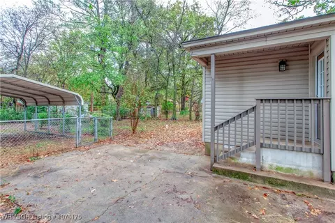 Exterior - 710 N 39th St, Fort Smith, AR 72903 photo 7 of 12