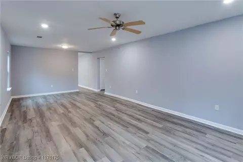Living - 710 N 39th St, Fort Smith, AR 72903 photo 4 of 4