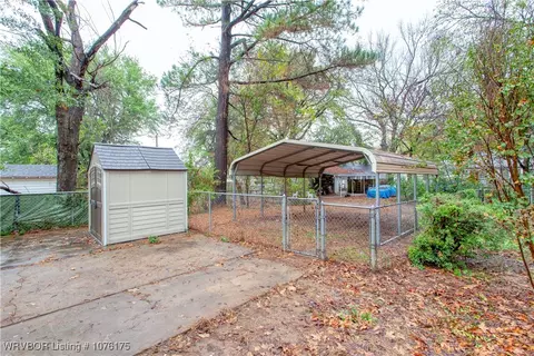 Exterior - 710 N 39th St, Fort Smith, AR 72903 photo 8 of 12