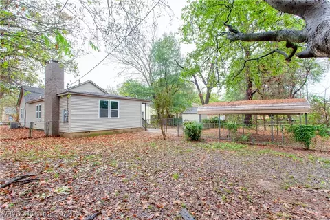 Exterior - 710 N 39th St, Fort Smith, AR 72903 photo 6 of 12