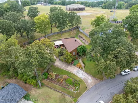 View/Area - 3430 S Houston St, Fort Smith, AR 72903 photo 3 of 4