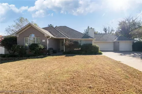 6404 Southfield Dr, Fort Smith, AR 72916